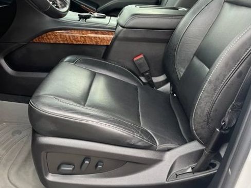 Used 2019 Chevrolet Tahoe Premier AWD/4WD image 14