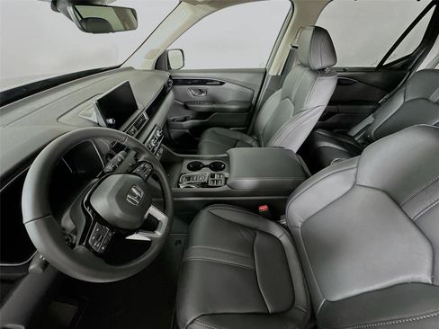 New 2025 Honda Pilot EX-L image 11
