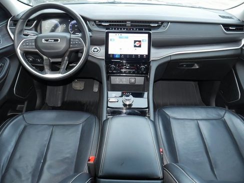 Used 2022 Jeep Grand Cherokee L Limited image 7