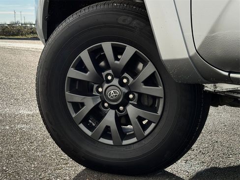 Used 2022 Toyota Tacoma SR5 image 26