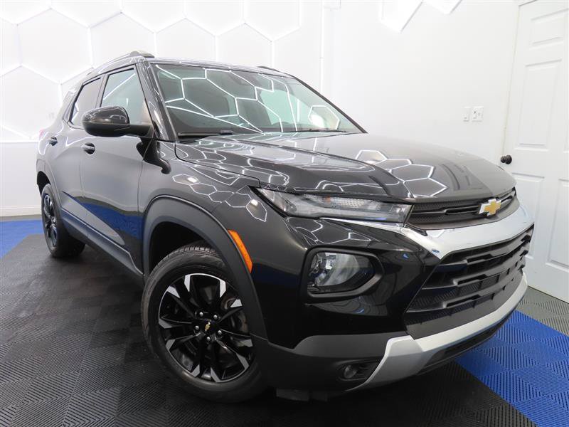 Used 2021 Chevrolet TrailBlazer LT w/ Sun and Liftgate Package AWD/4WD image 9