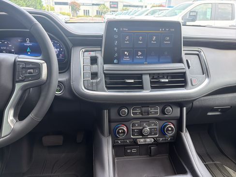 Used 2024 Chevrolet Tahoe Z71 w/ Luxury Package AWD/4WD image 31