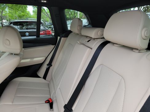 Certified 2024 BMW X3 sDrive30i w/ Convenience Package RWD image 9