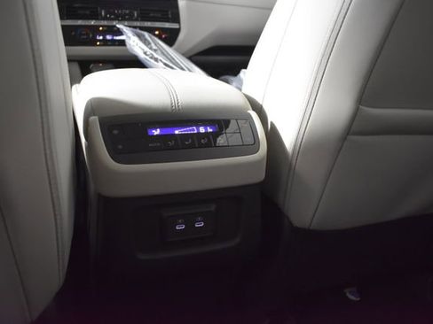 New 2026 Nissan Pathfinder SL AWD/4WD image 31