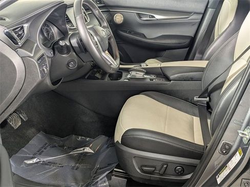 Used 2025 INFINITI QX55 Essential image 12