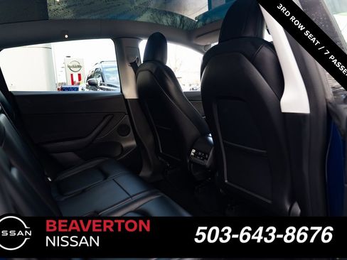 Used 2022 Tesla Model Y Long Range image 21