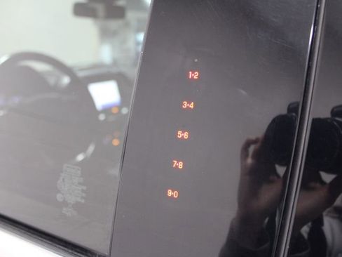 Used 2021 Ford Expedition Max Limited image 17