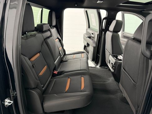 Used 2025 GMC Sierra 2500 AT4 w/ AT4 Premium Plus Package image 17