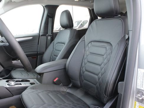 New 2024 Ford Escape SE w/ PHEV Premium Package image 16