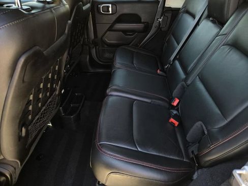 Used 2021 Jeep Wrangler Unlimited Rubicon w/ Safety Group AWD/4WD image 13