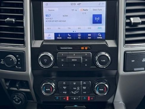 Certified 2021 Ford F350 Lariat w/ Chrome Package image 19