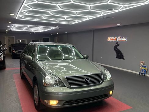 Used 2002 Lexus LS 430 image 1