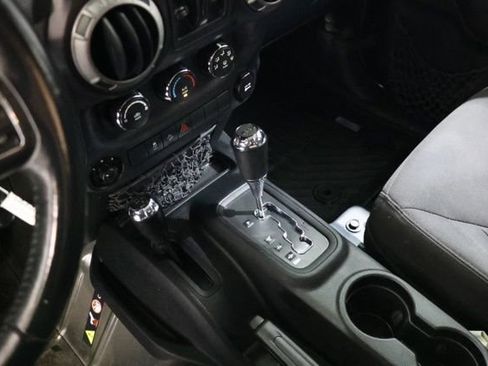 Used 2014 Jeep Wrangler Unlimited Sport w/ Quick Order Package 24S AWD/4WD image 28