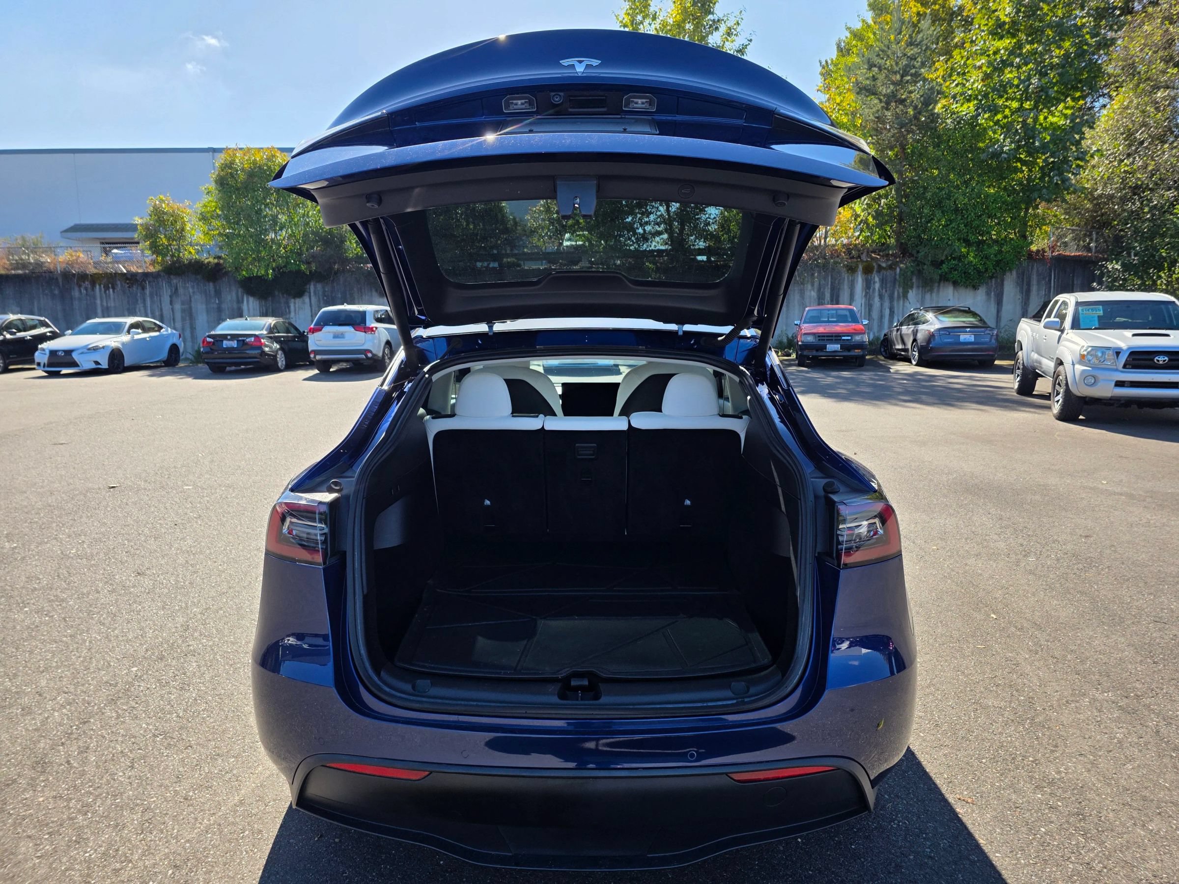 Used 2022 Tesla Model Y Long Range AWD/4WD image 58