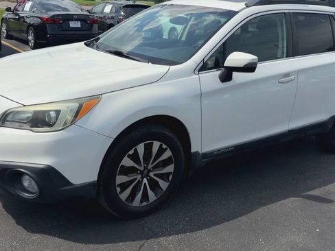 Used 2015 Subaru Outback 2.5i Limited AWD/4WD image 4