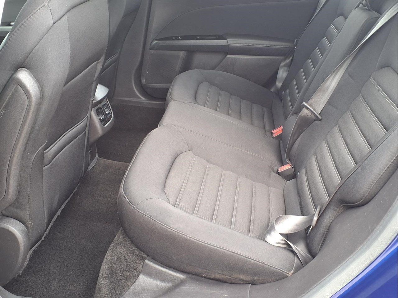 Used 2015 Ford Fusion SE FWD image 10