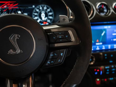 Used 2021 Ford Mustang Shelby GT500 w/ Technology Package image 34