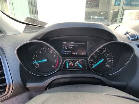 Used 2017 Ford Escape SE w/ Equipment Group 201A image 15