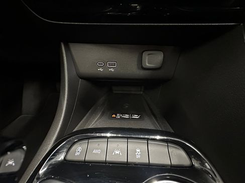 Used 2024 Buick Encore GX Avenir image 23