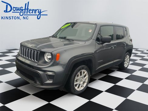 Used 2023 Jeep Renegade Latitude image 1