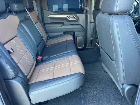 Used 2024 Chevrolet Silverado 1500 High Country w/ Technology Package image 14