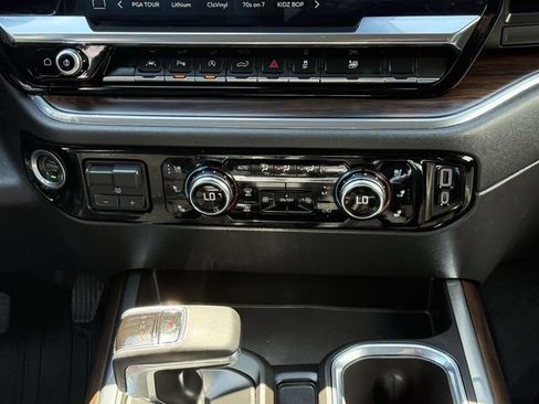 Certified 2023 GMC Sierra 1500 SLT w/ SLT Premium Plus Package AWD/4WD image 16