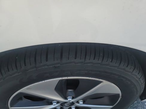 Used 2019 Hyundai Ioniq Limited FWD image 22