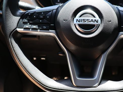 Used 2021 Nissan Versa SV FWD image 52