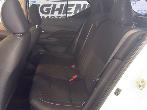 Used 2021 Nissan Kicks SV image 15