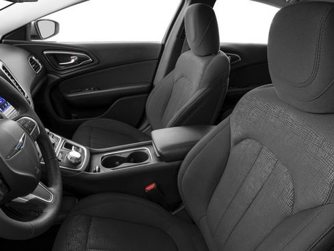 Used 2016 Chrysler 200 Limited w/ Convenience Group FWD image 12