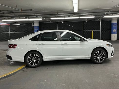 Used 2026 Volkswagen Jetta Sport FWD image 33