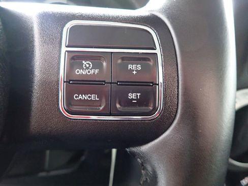 Used 2016 Jeep Wrangler Unlimited Sahara w/ Connectivity Group AWD/4WD image 3
