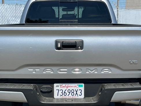 Used 2023 Toyota Tacoma TRD Off-Road w/ TRD Premium Off Road Package AWD/4WD image 22