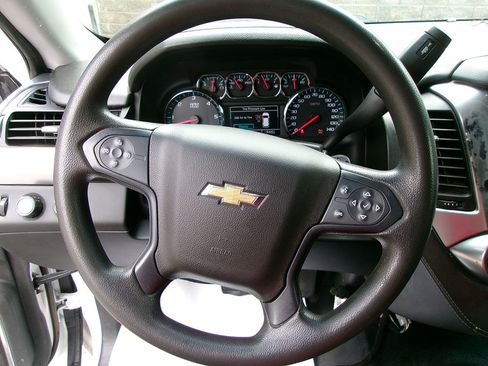 Used 2019 Chevrolet Tahoe 4WD w/ Remote Keyless Entry Package image 17