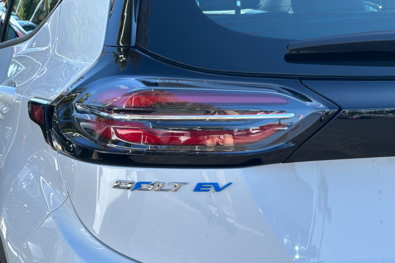 Used 2023 Chevrolet Bolt LT w/ Infotainment Package FWD image 44
