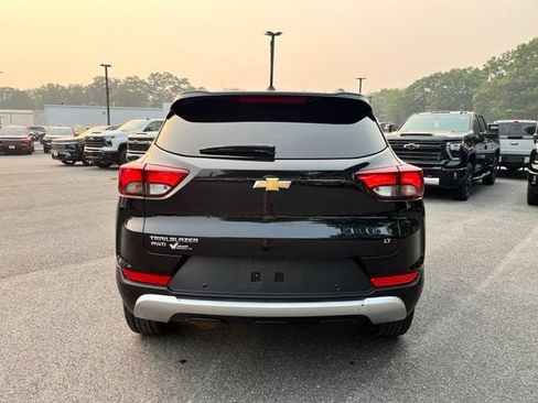 Used 2022 Chevrolet TrailBlazer LT w/ Convenience Package AWD/4WD image 7