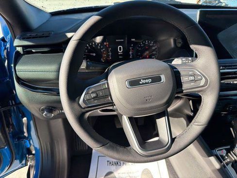 New 2026 Jeep Compass Latitude image 15