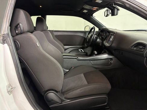 Used 2022 Dodge Challenger GT RWD image 43