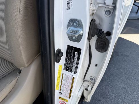 Used 2016 Toyota 4Runner SR5 image 16