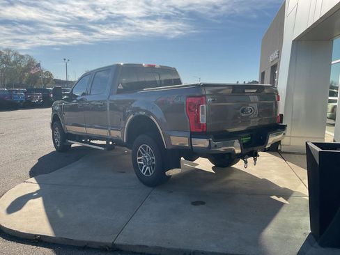 Used 2019 Ford F250 Lariat w/ Lariat Value Package image 3