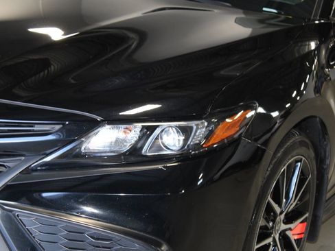 Used 2024 Toyota Camry SE AWD/4WD image 2