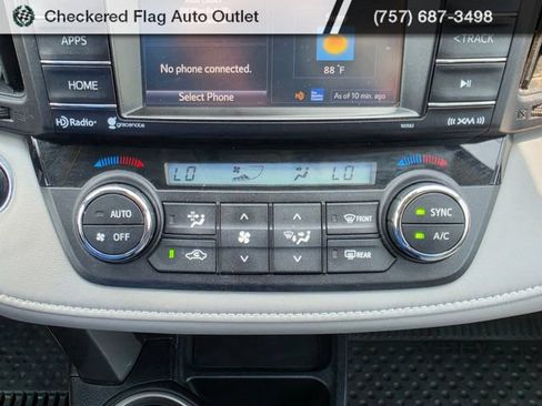 Used 2017 Toyota RAV4 XLE AWD/4WD image 33