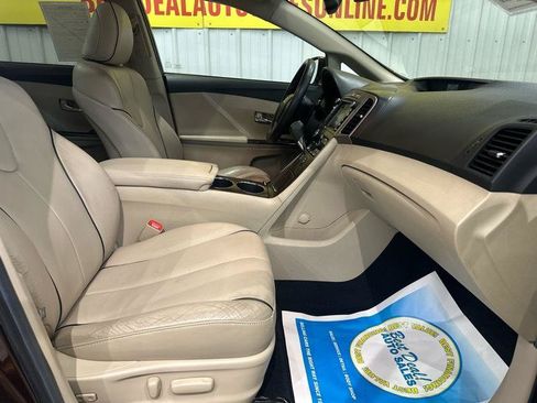Used 2014 Toyota Venza Limited AWD/4WD image 25