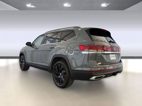 New 2026 Volkswagen Atlas SE image 3