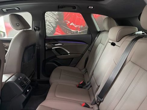 Used 2025 Audi Q5 Premium w/ Convenience Package AWD/4WD image 10