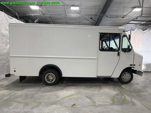 Used 2014 Ford E-350 and Econoline 350 Super Duty w/ A/C Prep Package RWD image 14