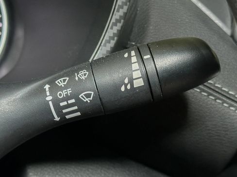 Used 2024 Nissan Sentra SV FWD image 32