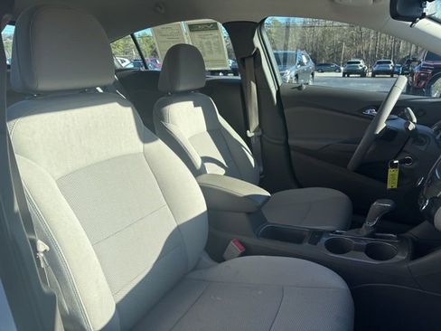 Used 2018 Chevrolet Cruze LT image 17