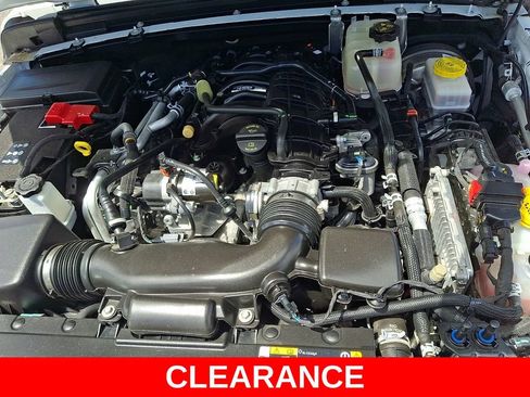 Used 2023 Jeep Wrangler Unlimited Rubicon w/ LED Lighting Group AWD/4WD image 27