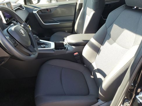 Certified 2025 Toyota RAV4 LE image 17